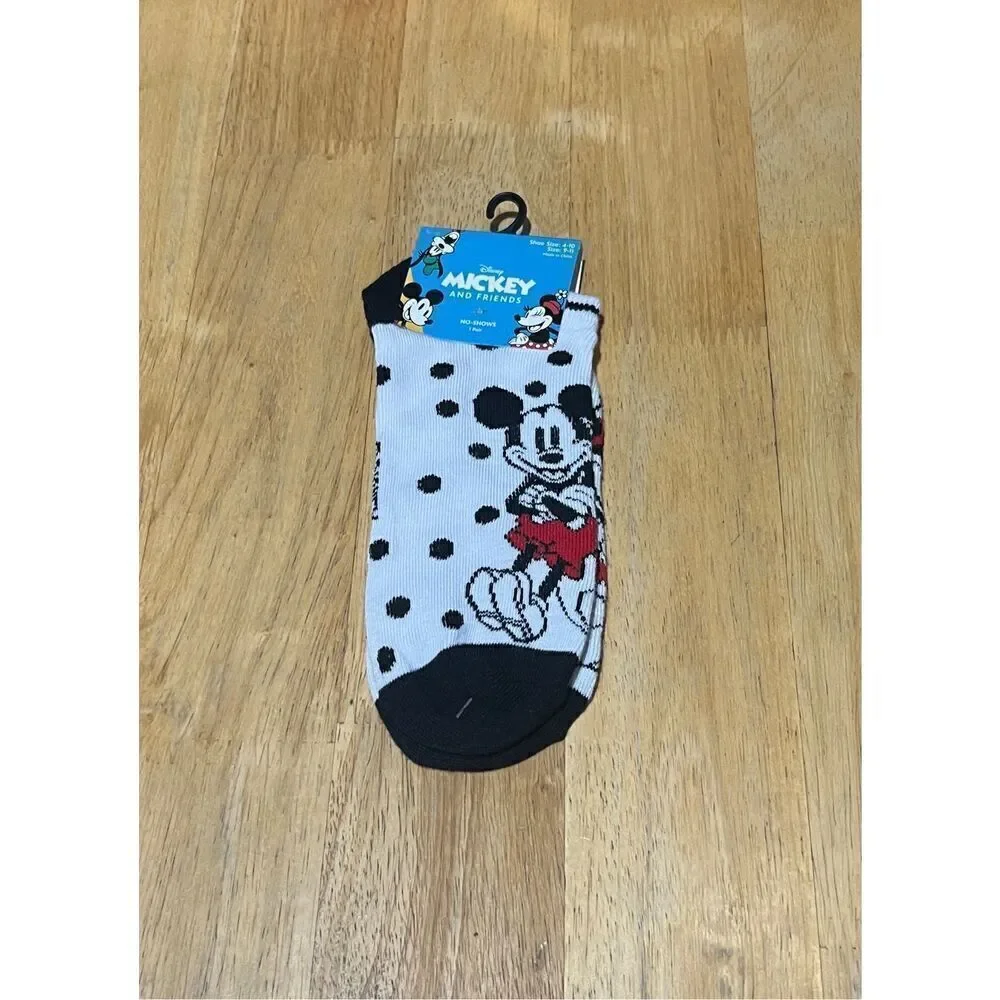 Disney Mickey And Friends Woman’s No Show Socks NEW